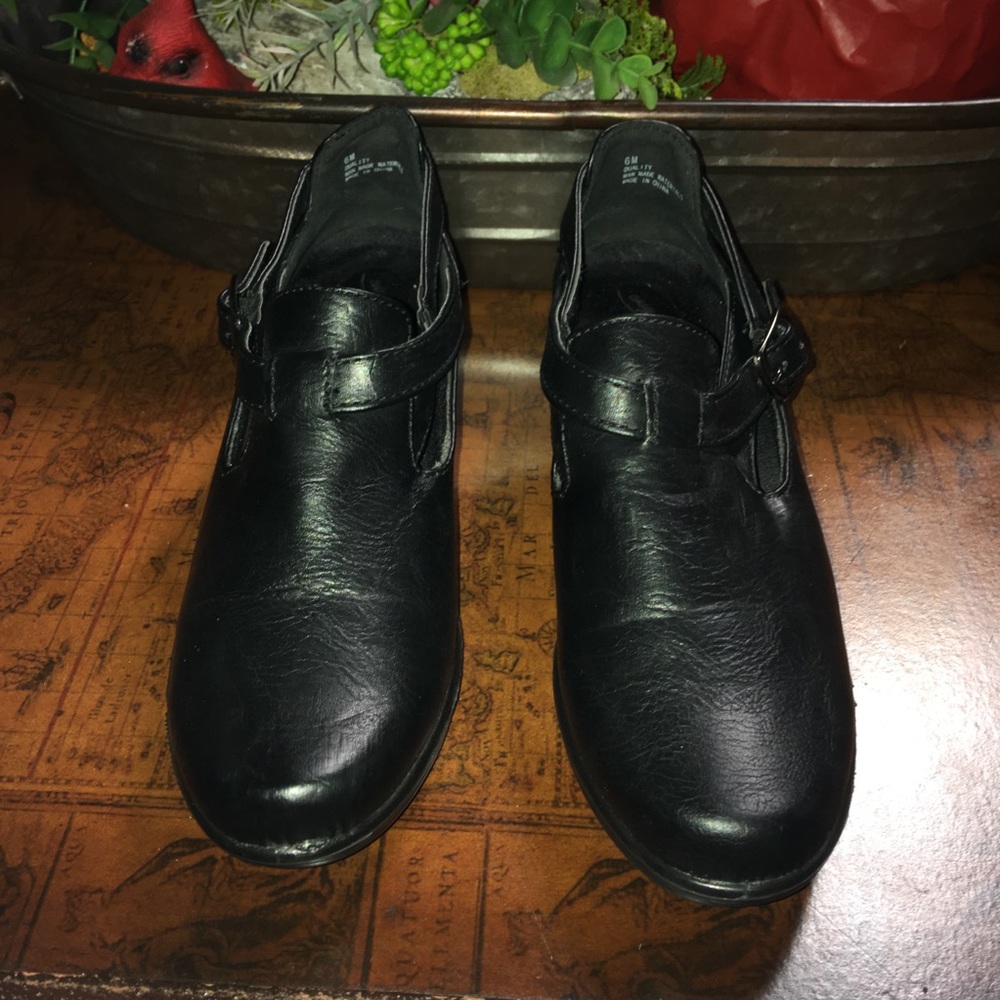 Easy street shoes